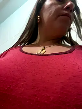 Luna-nevada online show from November 19, 2025, 5:29 am