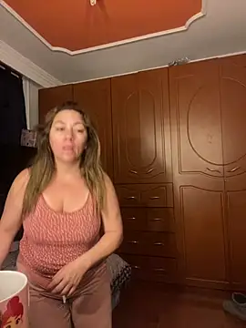 Luna-nevada online show from February 20, 2026, 10:27 am