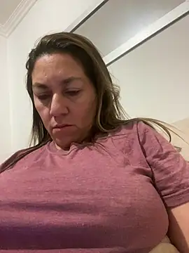 Luna-nevada online show from March 4, 2026, 12:05 am