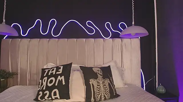 Zhally Dee online show from April 20, 2026, 7:48 pm