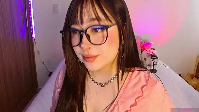 Oliviargf online show from March 19, 2026, 12:42 pm