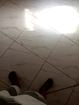 janecleoson online show from April 28, 2026, 11:04 am