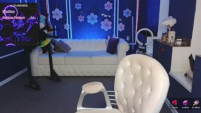 Kira Kenet online show from October 27, 2025, 9:46 am