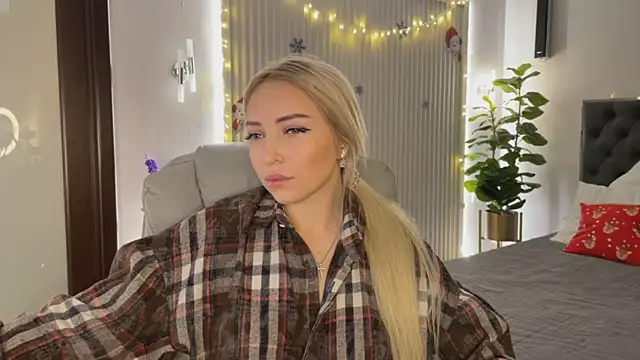 OhMyEmma online show from December 22, 2025, 1:24 am