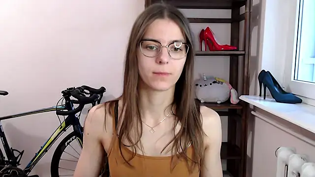 love megi online show from December 20, 2025, 7:26 am