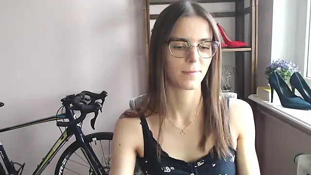 love megi online show from February 5, 2026, 2:33 pm