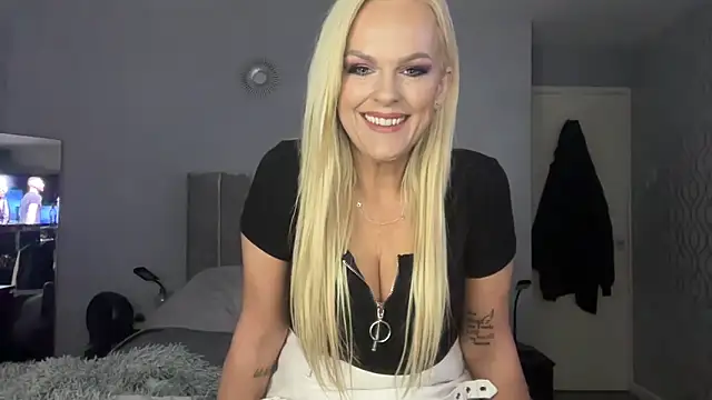 Snapshot of Funtime_FreyaX chatting on March 16, 2025, 2:55 pm Funtime FreyaX online show from March 16, 2025, 2:55 pm