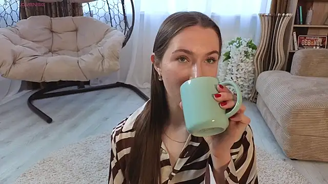 Snapshot of Kira_mindnes chatting on November 6, 2025, 6:03 am Kira mindnes online show from November 6, 2025, 6:03 am