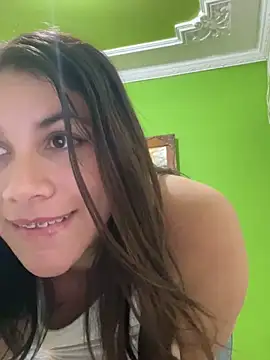 Snapshot of roldanmary chatting on November 6, 2025, 7:59 pm roldanmary online show from November 6, 2025, 7:59 pm