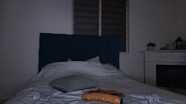 Snapshot of ElssaRush chatting on October 17, 2025, 4:09 pm ElssaRush online show from October 17, 2025, 4:09 pm