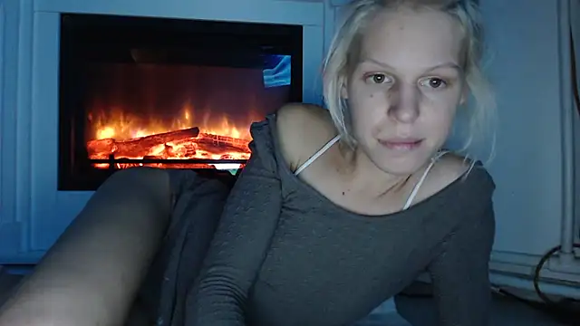 Snapshot of ElssaRush chatting on October 20, 2025, 11:16 pm ElssaRush online show from October 20, 2025, 11:16 pm