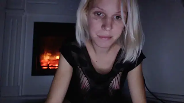 Snapshot of ElssaRush chatting on November 2, 2025, 6:21 pm ElssaRush online show from November 2, 2025, 6:21 pm