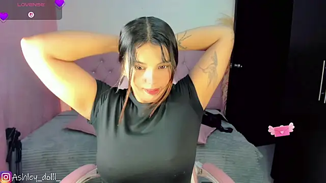Ashley dolll online show from May 11, 2026, 9:01 pm