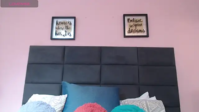 SophiaQueens online show from September 20, 2025, 7:59 pm