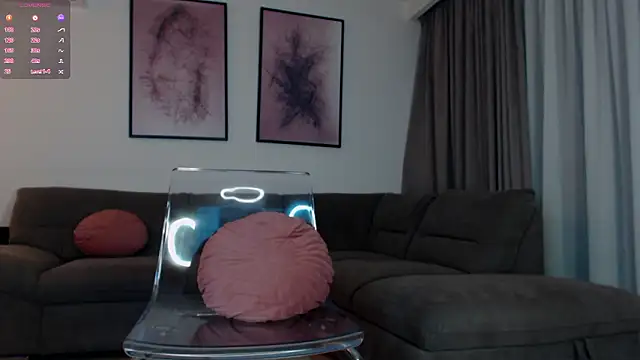 reinakylie online show from February 12, 2026, 2:17 am