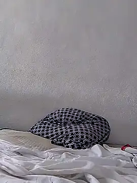 javier0990 online show from September 27, 2025, 10:04 pm