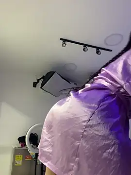 Snapshot of AlesiaCooper chatting on October 18, 2025, 12:06 pm AlesiaCooper online show from October 18, 2025, 12:06 pm