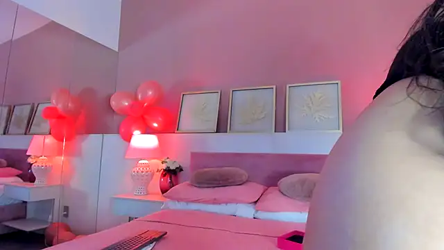 Snapshot of Emma__1 chatting on October 13, 2025, 3:39 am Emma 1 online show from October 13, 2025, 3:39 am