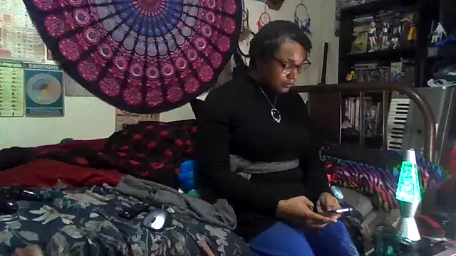 GardeniaFields online show from December 3, 2025, 6:43 am