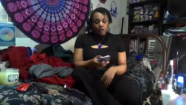 GardeniaFields online show from December 19, 2025, 8:32 am