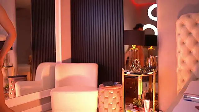 TanyaVonDe online show from April 8, 2026, 4:40 pm