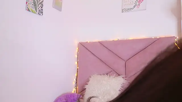 eva sin18 online show from February 12, 2026, 2:06 am