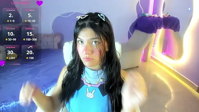 auroracute02 online show from September 25, 2025, 1:15 pm