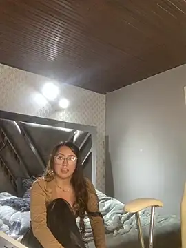 VictoriaGerard Pink online show from March 13, 2025, 2:16 am