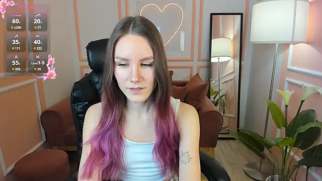 Clare  Florence online show from March 21, 2025, 1:23 pm