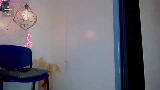 alexsandra kiss online show from September 19, 2025, 11:22 am