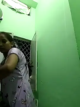 Hotty-Nidhi online show from October 19, 2025, 4:51 pm