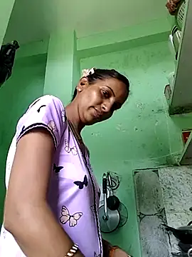 Hotty-Nidhi online show from May 28, 2026, 6:00 am