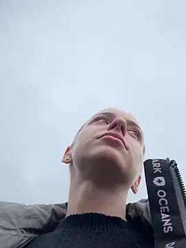 Snapshot of AlexisWhit chatting on November 11, 2025, 8:58 am AlexisWhit online show from November 11, 2025, 8:58 am