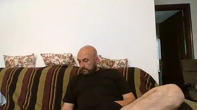 maxxxio12 online show from June 10, 2026, 6:07 pm