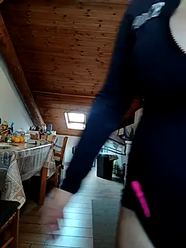 luciferelili online show from December 3, 2025, 1:42 pm