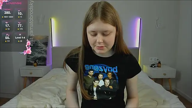 YamatoBrodsky online show from October 19, 2025, 5:57 pm