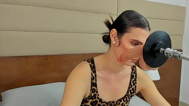 shantall skinny online show from December 4, 2025, 3:38 am