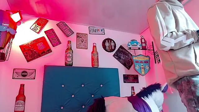 lili roussi online show from November 12, 2025, 12:55 am