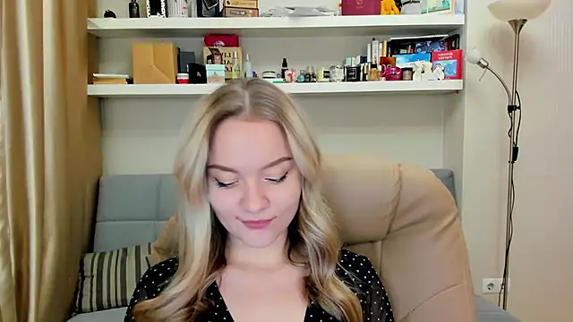 Snapshot of Kara_Smith_ chatting on December 1, 2024, 9:26 pm Kara Smith online show from December 1, 2024, 9:26 pm