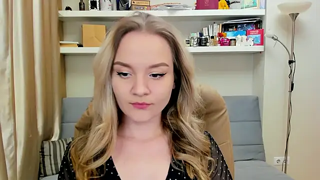 Snapshot of Kara_Smith_ chatting on January 10, 2025, 11:39 pm Kara Smith online show from January 10, 2025, 11:39 pm