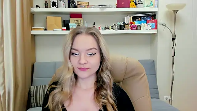 Snapshot of Kara_Smith_ chatting on January 22, 2025, 10:26 pm Kara Smith online show from January 22, 2025, 10:26 pm