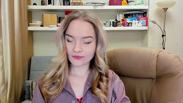 Snapshot of Kara_Smith_ chatting on February 4, 2025, 10:45 pm Kara Smith online show from February 4, 2025, 10:45 pm