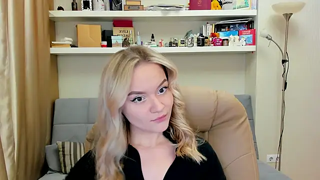 Snapshot of Kara_Smith_ chatting on February 23, 2025, 9:26 pm Kara Smith online show from February 23, 2025, 9:26 pm