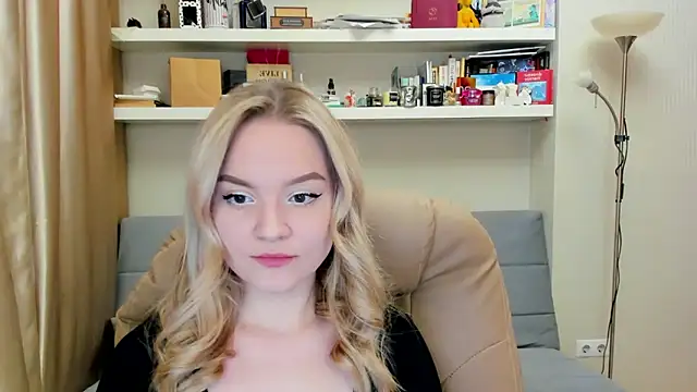 Snapshot of Kara_Smith_ chatting on March 7, 2025, 9:38 pm Kara Smith online show from March 7, 2025, 9:38 pm