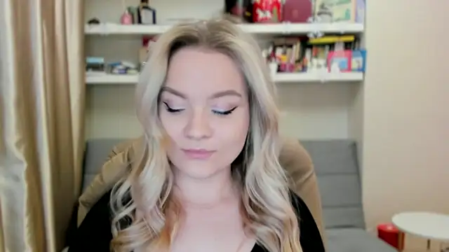 Kara Smith  online show from February 28, 2026, 11:17 pm