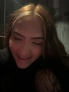 iamsara 21 online show from May 26, 2026, 5:03 am