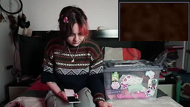 Snapshot of Devil_And_Princess chatting on October 18, 2025, 3:20 am Devil And Princess online show from October 18, 2025, 3:20 am