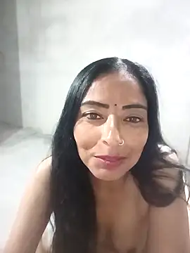 Snapshot of Shurbhi-Sharma chatting on March 18, 2025, 6:15 pm Shurbhi-Sharma online show from March 18, 2025, 6:15 pm