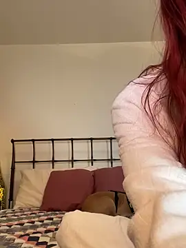 Snapshot of SusieandLacey chatting on November 5, 2025, 12:10 am SusieandLacey online show from November 5, 2025, 12:10 am