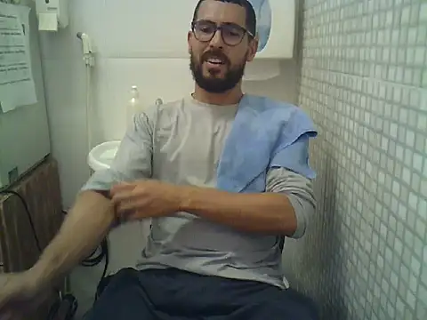 pdasgyn online show from October 27, 2025, 2:32 pm